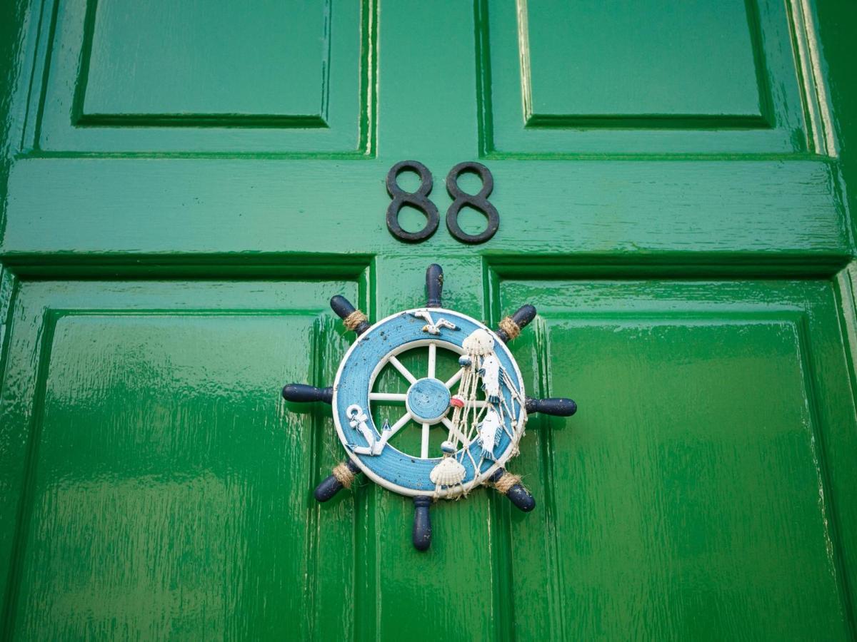 The Nautical Apartment بورتراش الغرفة الصورة